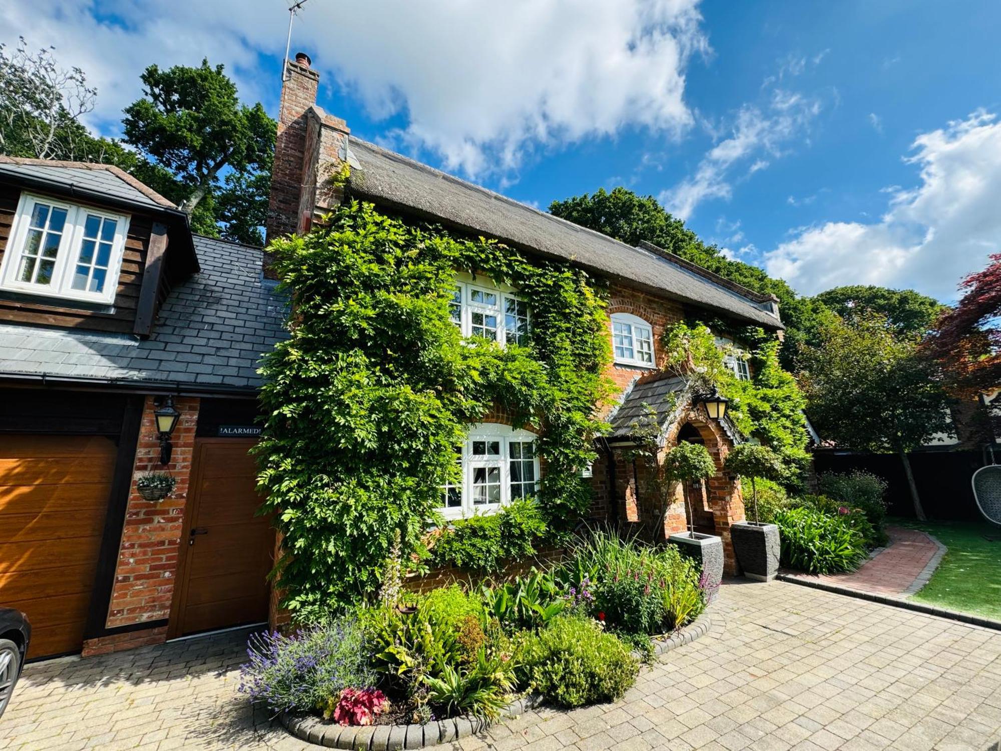 Little Woodside A Beautiful New Forest Self Contained Private Luxury Annexe Нью-Мілтон Екстер'єр фото